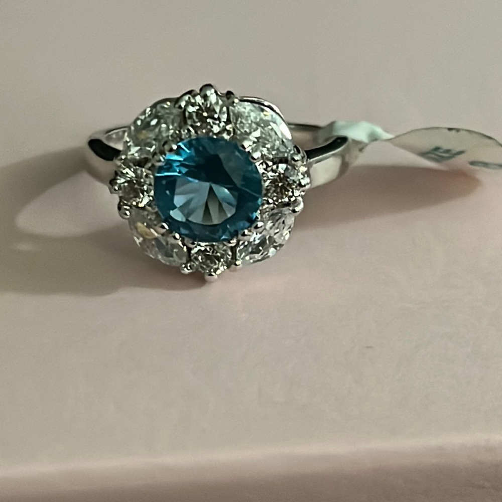NWT-Light blue topaz and white topaz ring